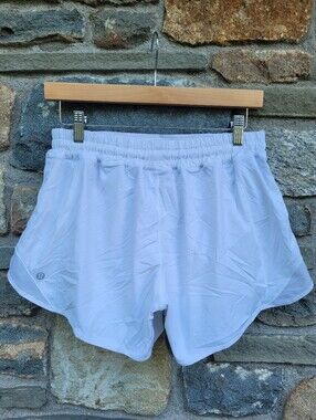Lululemon Hottie Hot Shorts Mid Rise 4" Inseam White